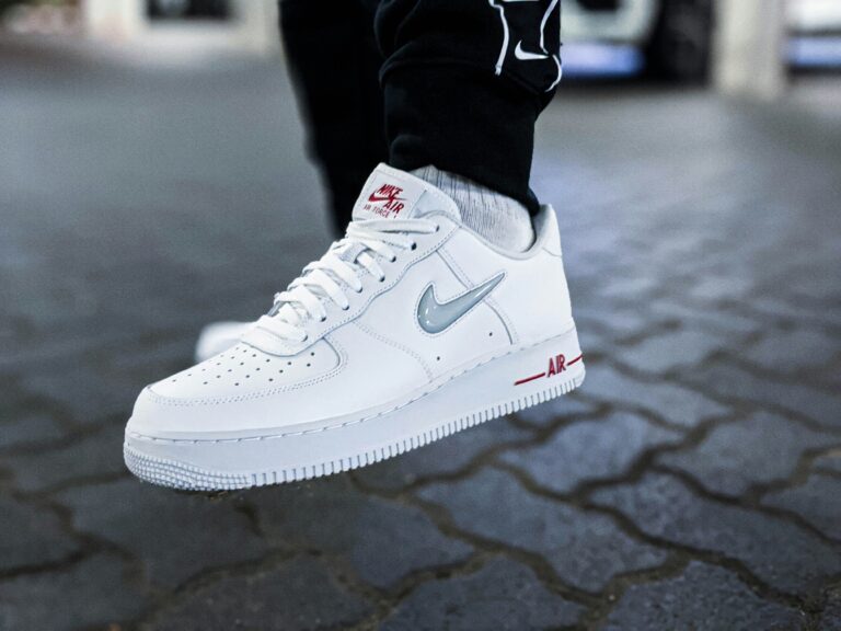 grailify UwnvYQg oYE Sneakable Sneaks Rockville