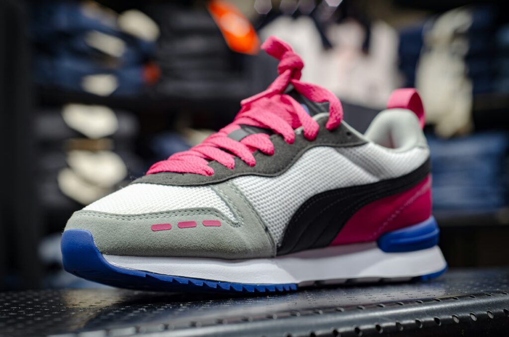 zakaria issaad 3C3T4zGfqxw Sneakable Sneaks Rockville